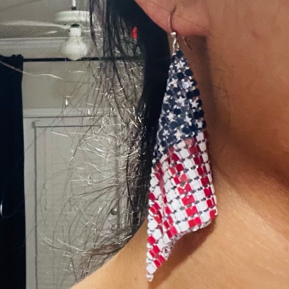 Earrings - Picture 4 of 4